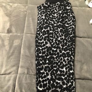 Full panel maternity capris